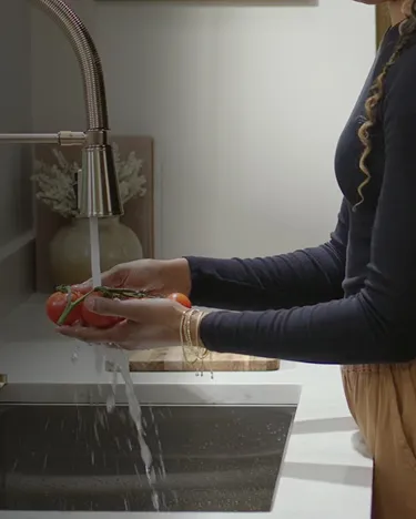 Kitchen Faucets, Fixtures and Kitchen Accessories | Delta Faucet